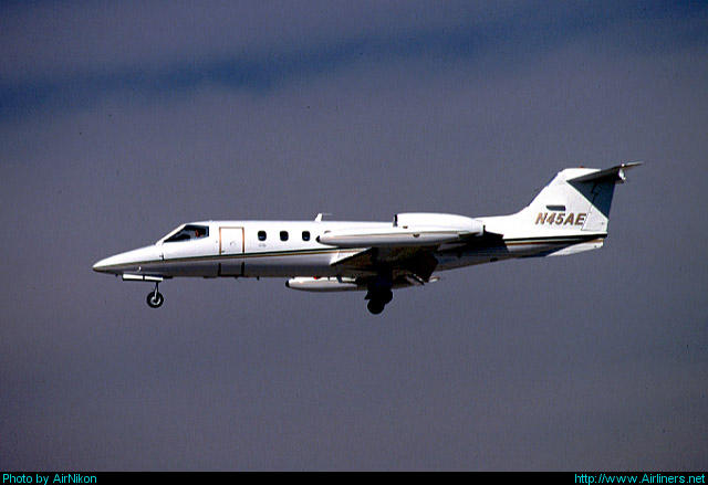 Photo by AirNikon at www.airliners.net